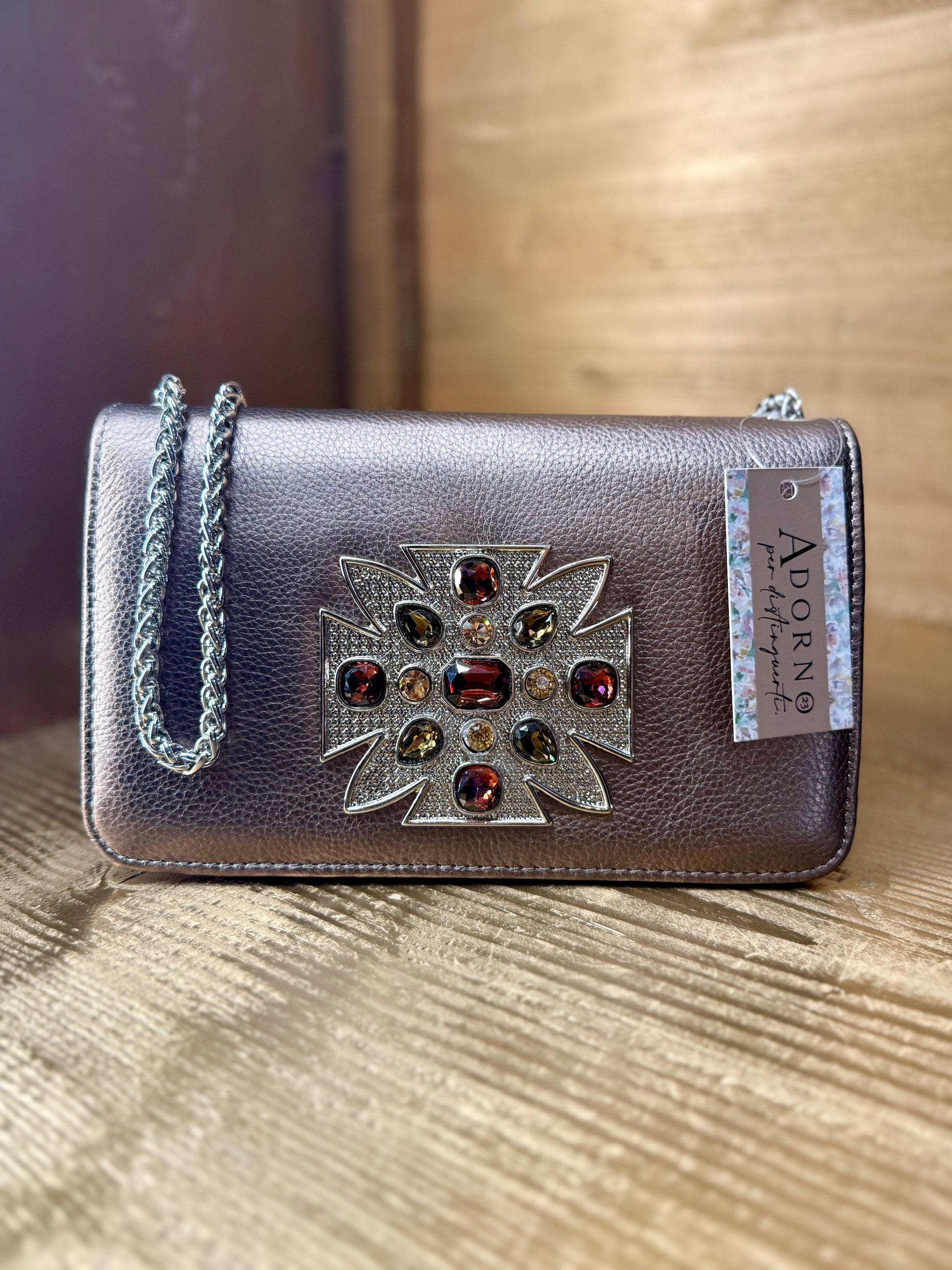 Design e artigianato: Borse artigianali in vera pelle pieno fiore con inserti in cristalli Swarovski