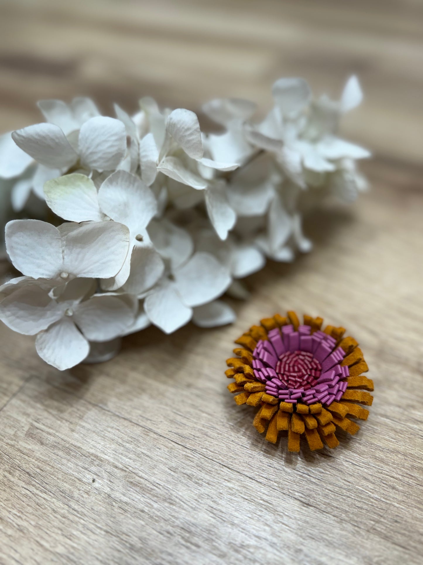 Spilla fiore - Arancio, rosa…